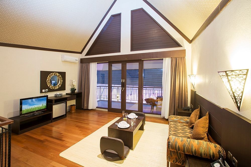 Flamingo Dewata Pool Villa Uluwatu ภายนอก รูปภาพ
